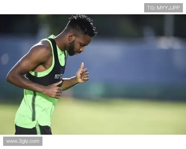 温情时刻库尔图瓦独自谢场球迷