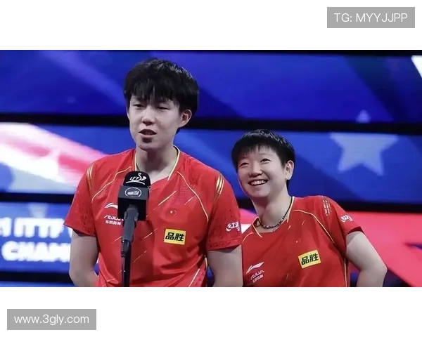 王楚钦孙颖莎领奖时争执 大头温柔服软 王楚钦孙颖莎领奖时争执 大头温柔服软