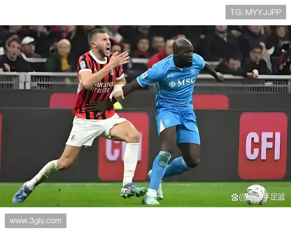 米兰球迷千人助威迎战那不勒斯 米兰球迷千人助威迎战那不勒斯